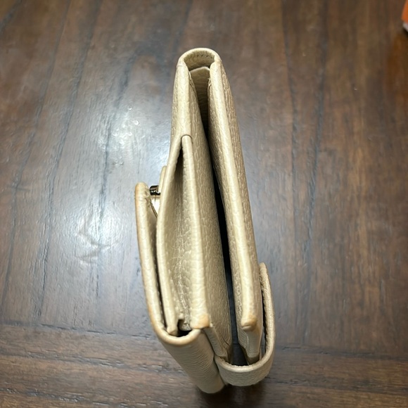 Gucci Interlocking GG Wallet with the box - Picture 9 of 9